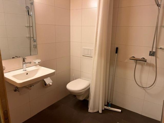 Nova Casa Spinatscha Sedrun Hostel Szoba fotó