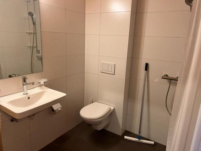 Nova Casa Spinatscha Sedrun Hostel Szoba fotó