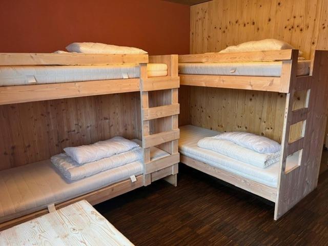 Nova Casa Spinatscha Sedrun Hostel Szoba fotó